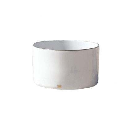 Balta porcelāna augstā bļoda