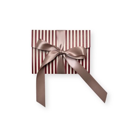 Dāvanu aploksne Candy stripes, ar kartīti un lentu, Manilla